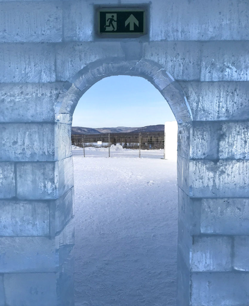 quebec-ice-hotel-doorway