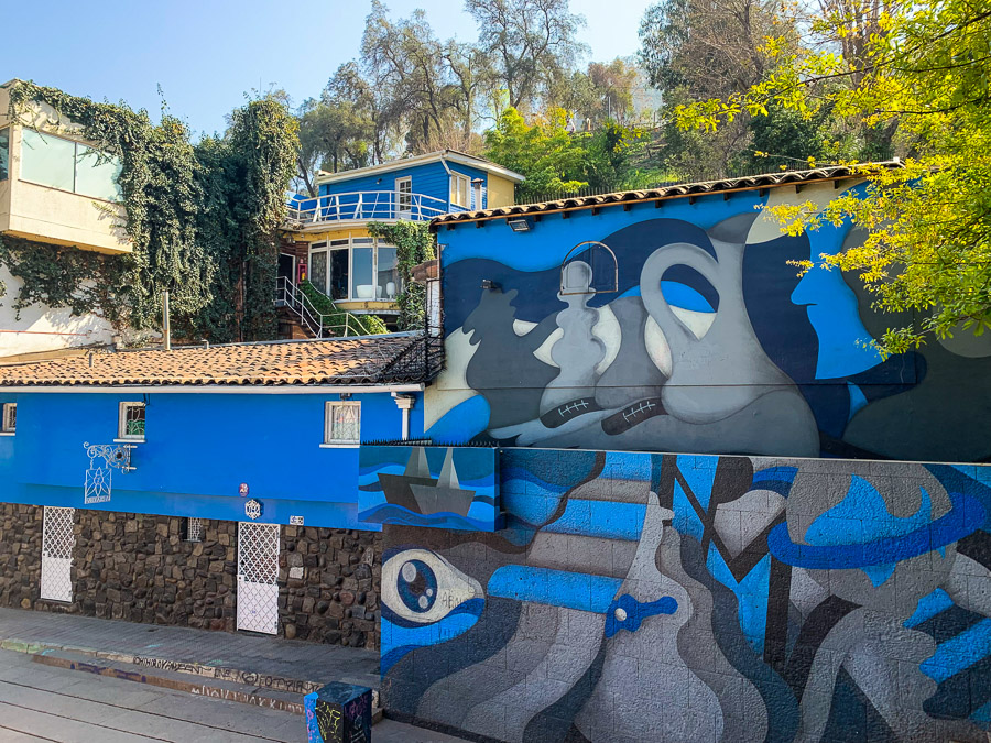 La-Chascona-Street-Art