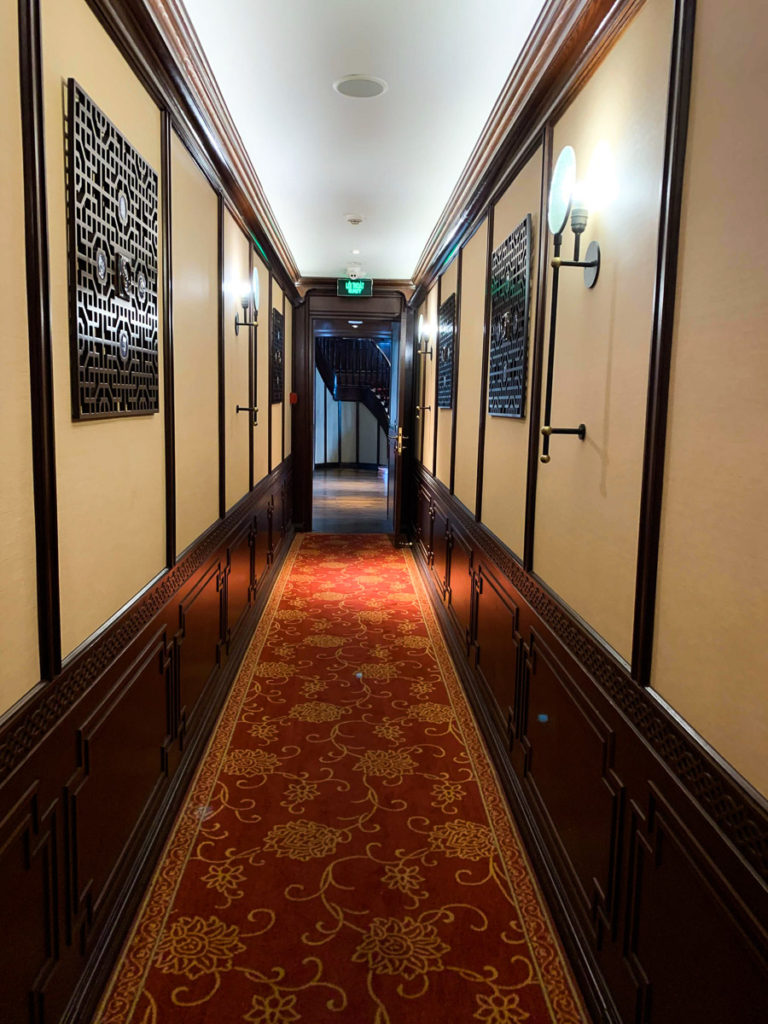 hallway-heritage-line-lan-ha-bay-vietnam