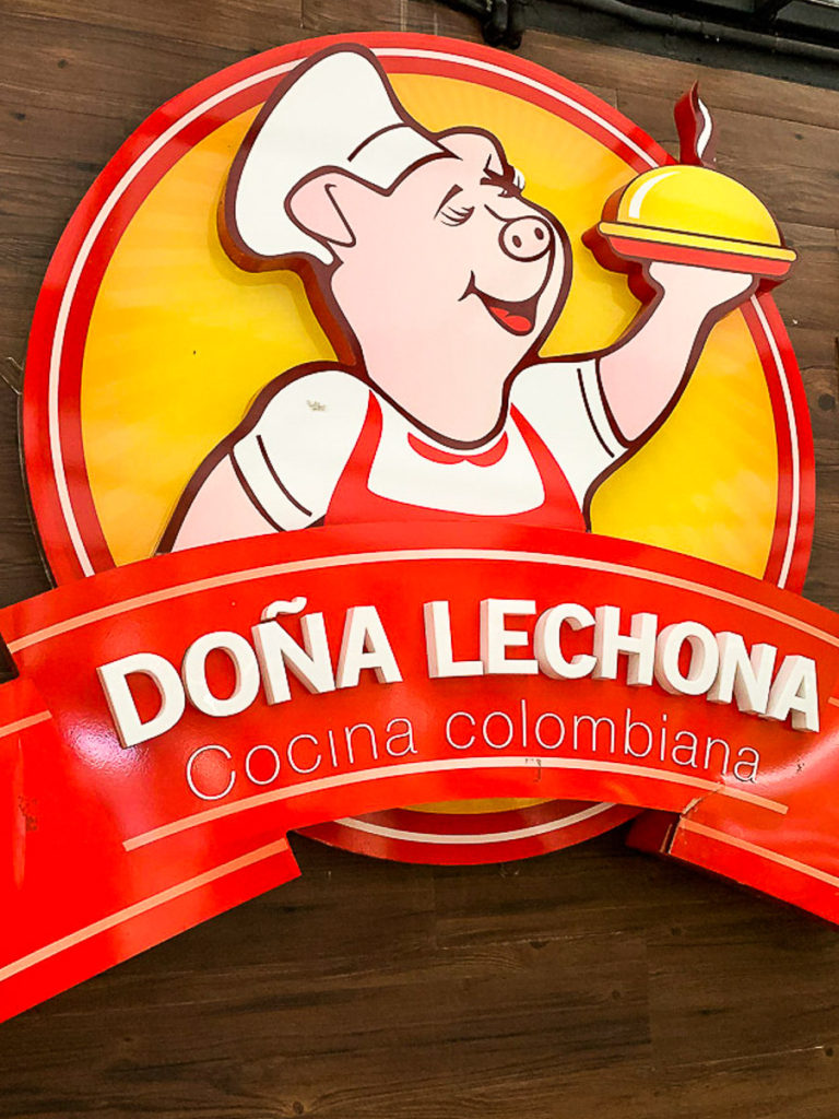 dona-lechona-food-tour-medellin-colombia